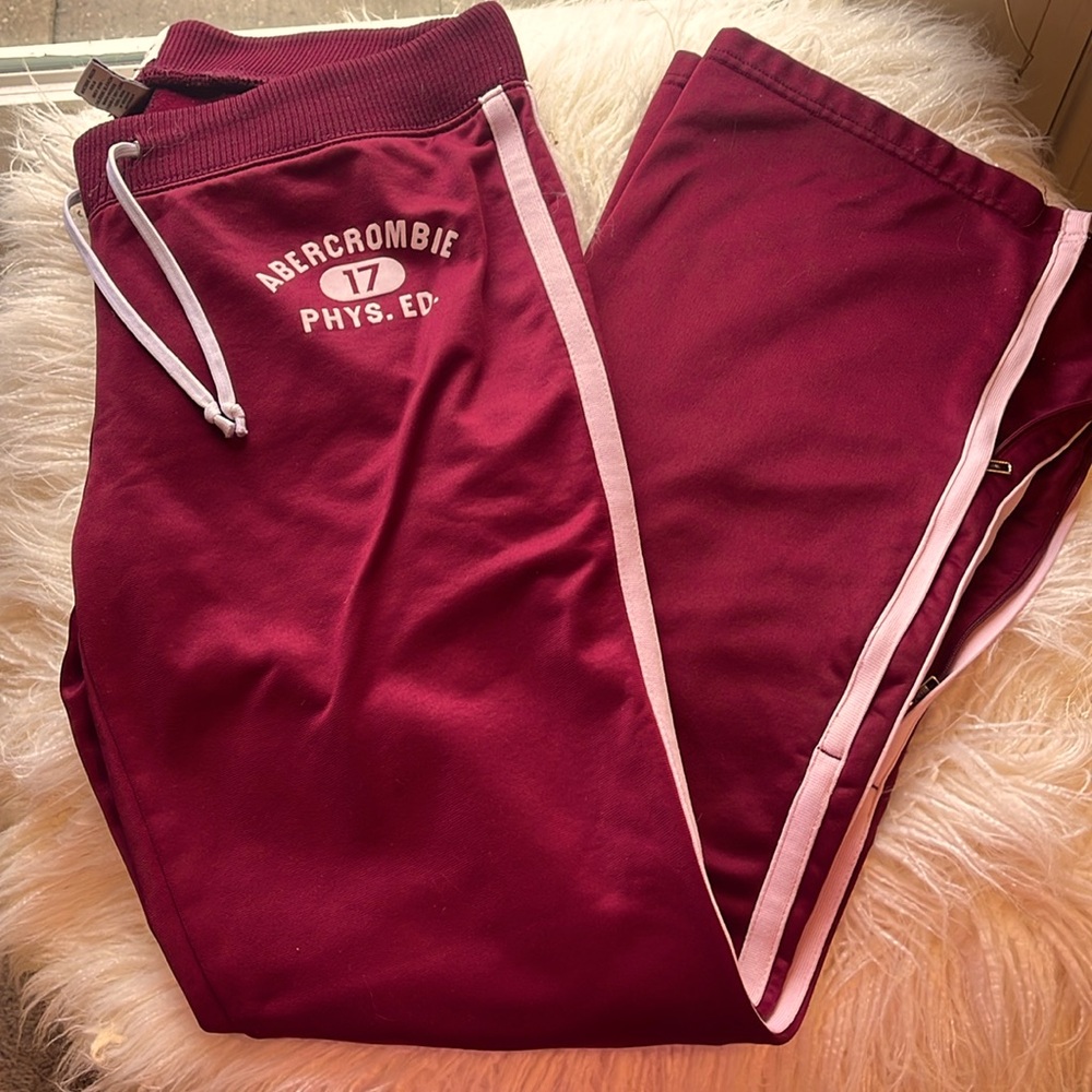 Abercrombie Gym Pants - Picture 2 of 3